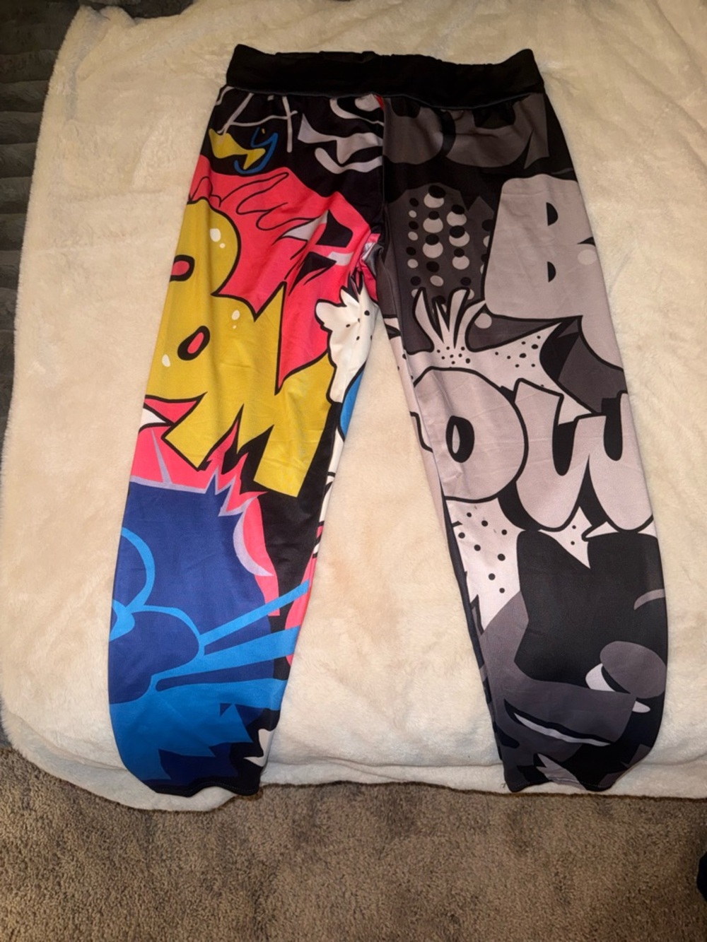 NWOT Women’s Graphic Comic-Print Jogger Pants - Multicolor xl